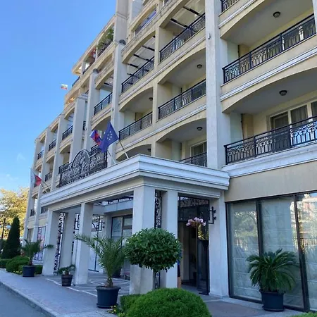 Private By The Sea With A Large Terrace In Hotel! Apartmán