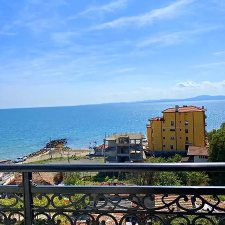 Apartmán Private By The Sea With A Large Terrace In Hotel! *