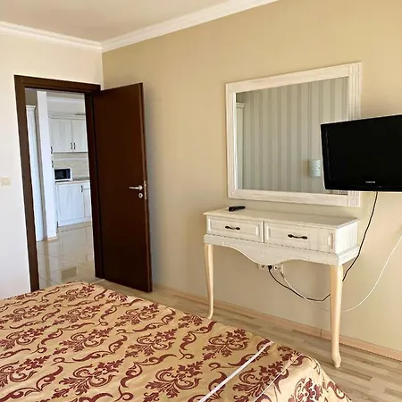 Private By The Sea With A Large Terrace In Hotel! Apartmán *
