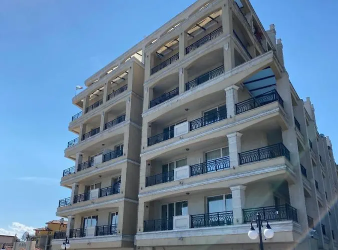 Апартамент Private By The Sea With A Large Terrace In Hotel! *