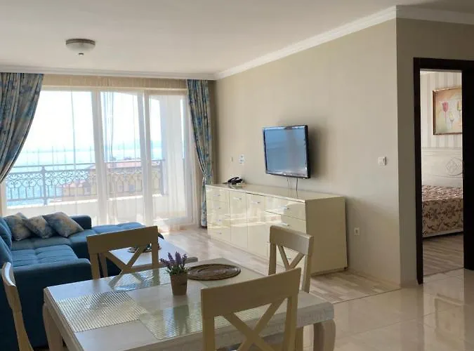 Private By The Sea With A Large Terrace In Hotel! *