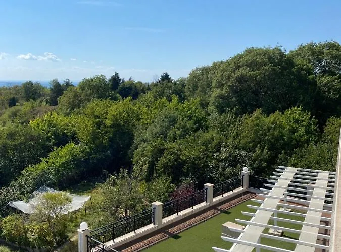 Private By The Sea With A Large Terrace In Hotel! Апартамент Поморие