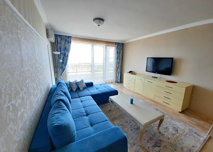 Private By The Sea With A Large Terrace In Hotel! Апартамент