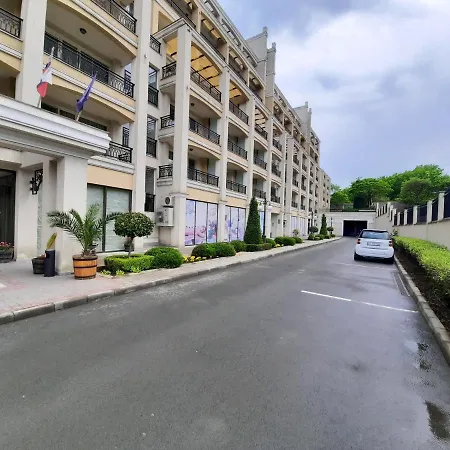 Private By The Sea With A Large Terrace In Hotel!