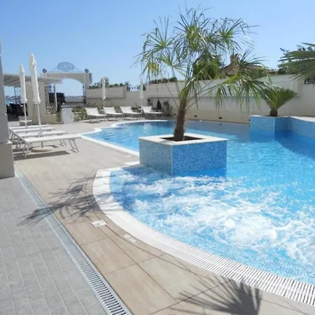 Private By The Sea With A Large Terrace In Hotel! * ポモリエ
