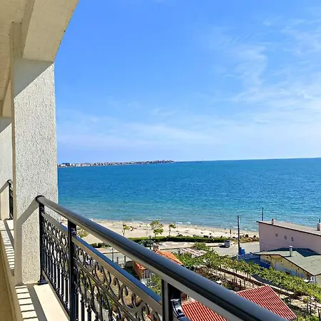 アパート Private By The Sea With A Large Terrace In Hotel! ポモリエ