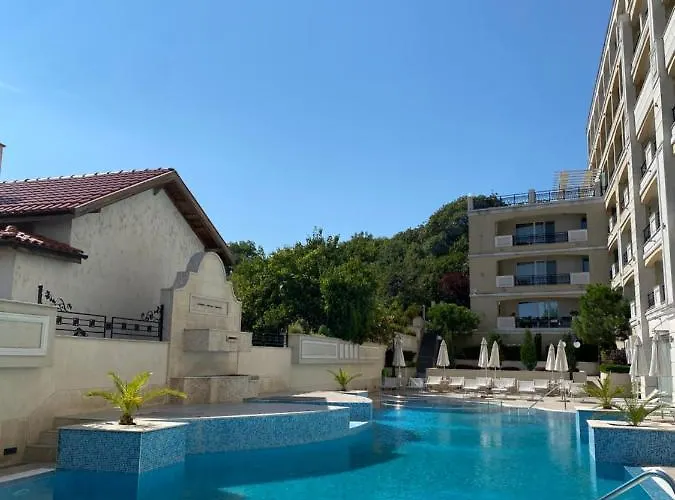 Private By The Sea With A Large Terrace In Hotel! Апартаменты *