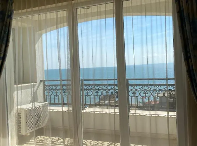 Private By The Sea With A Large Terrace In Hotel!