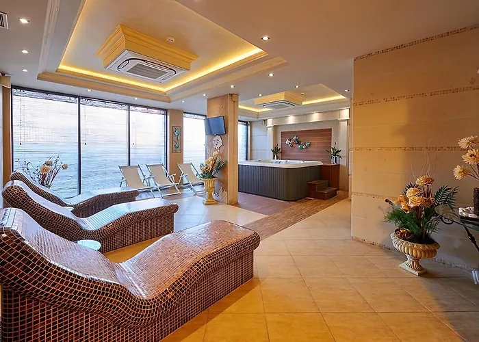 Private By The Sea With A Large Terrace In Hotel! *