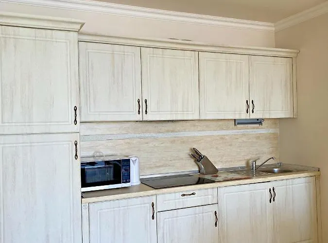 Private By The Sea With A Large Terrace In Hotel! Апартаменты