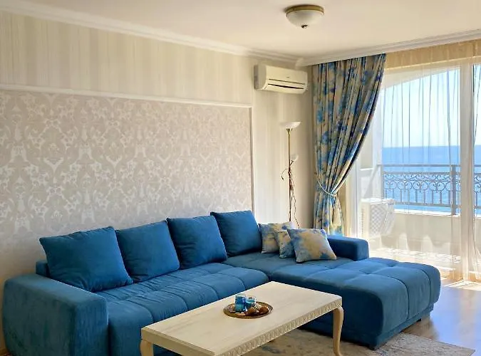 Private By The Sea With A Large Terrace In Hotel! Апартаменты