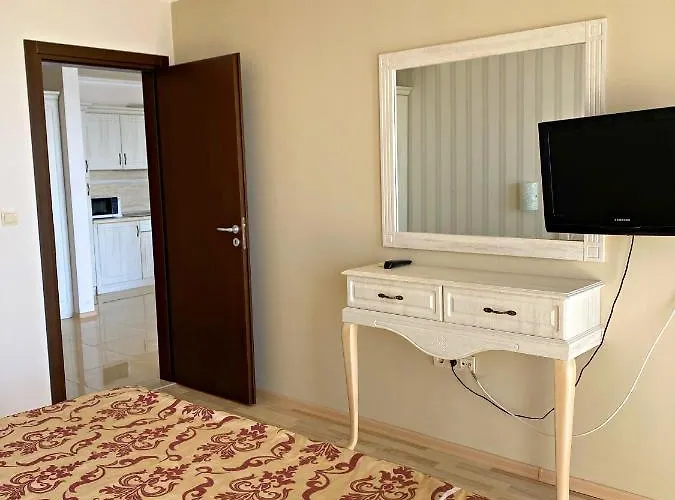 Private By The Sea With A Large Terrace In Hotel! Апартаменты *